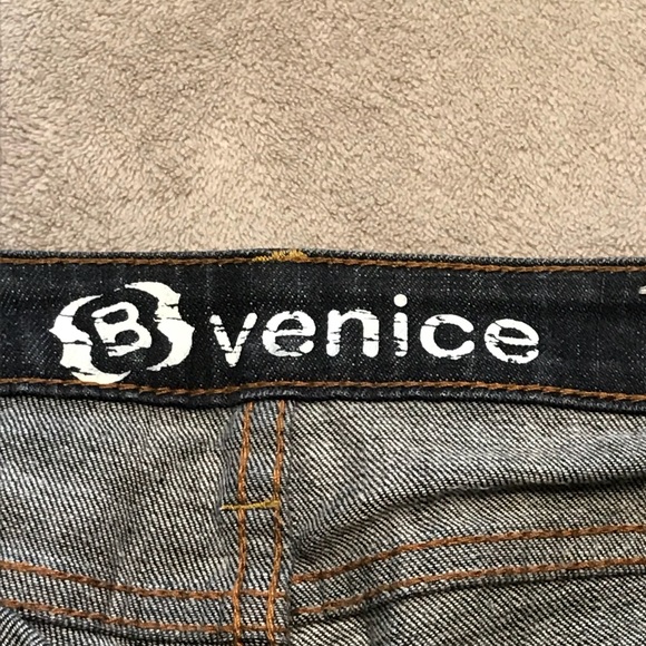 Bullhead- Skinny Jeans - Picture 6 of 7